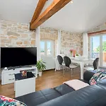 Vial Villa